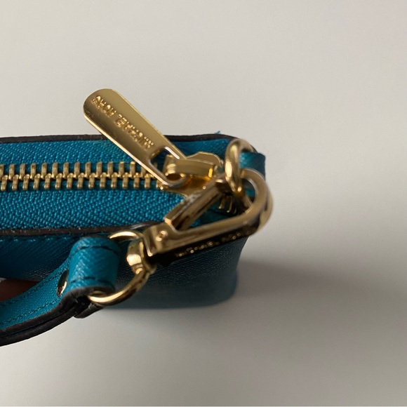 Michael Kors Wristlet - Picture 2 of 7